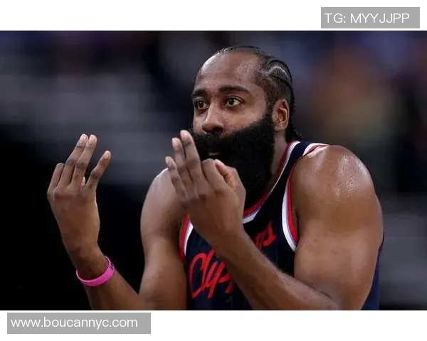 詹姆斯·哈登高效表现难敌泰瑞斯·马克西关键三分得分表演